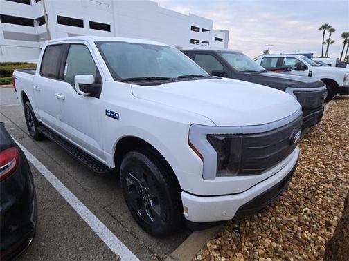 2025 Ford F-150 Lightning LARIAT
