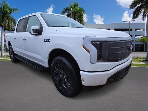 2025 Ford F-150 Lightning LARIAT