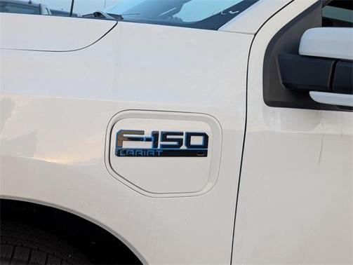 2025 Ford F-150 Lightning LARIAT
