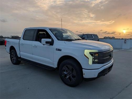 2025 Ford F-150 Lightning LARIAT