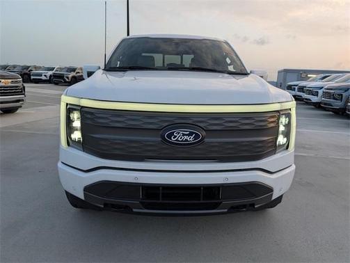 2025 Ford F-150 Lightning LARIAT