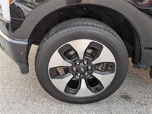 2023 Ford F-150 Lightning Platinum