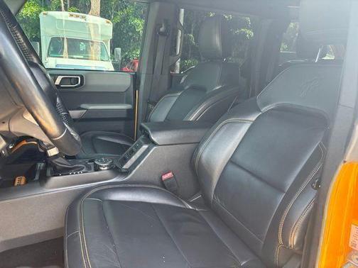 Cyber Orange Metallic Tricoat 2022 Ford Bronco Badlands