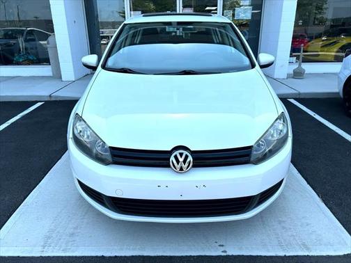 2010 Volkswagen Golf 4-Door