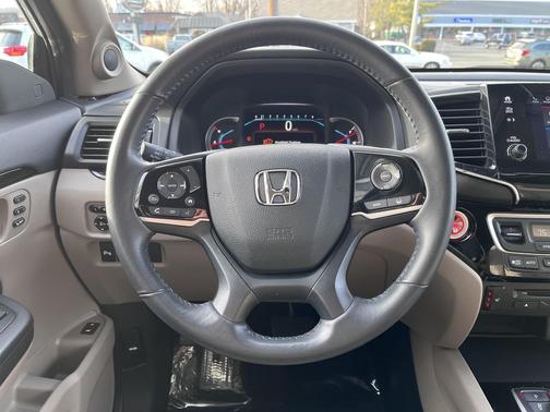 2020 Honda Pilot Touring 8-Passenger