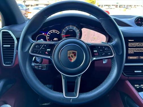 2023 Porsche Cayenne Platinum Edition