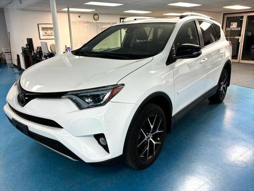 2018 Toyota RAV4 SE