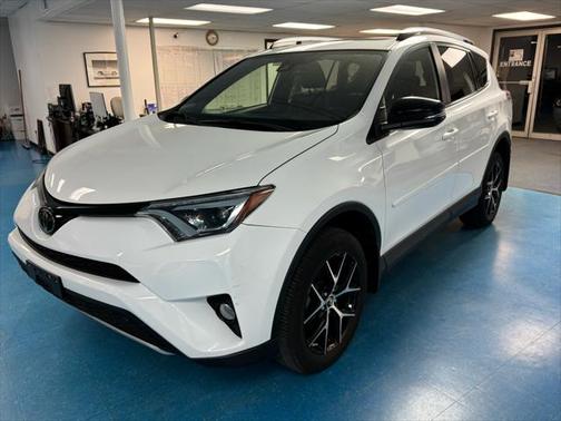 2018 Toyota RAV4 SE