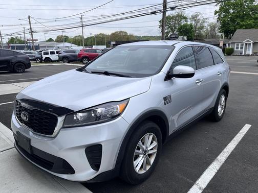 Sparkling Silver 2019 Kia Sorento LX