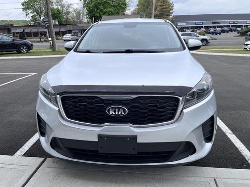 Sparkling Silver 2019 Kia Sorento LX