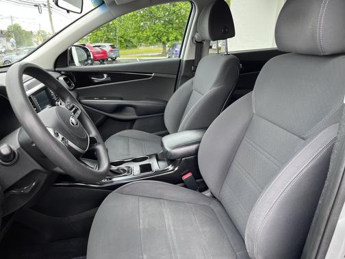 Sparkling Silver 2019 Kia Sorento LX