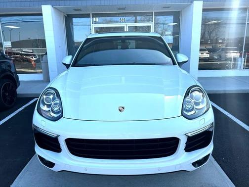 2017 Porsche Cayenne Platinum Edition