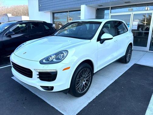 2017 Porsche Cayenne Platinum Edition