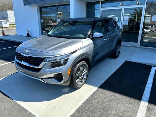Steel Gray 2022 Kia Seltos LX