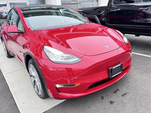 2022 Tesla Model Y Long Range Dual Motor All-Wheel Drive