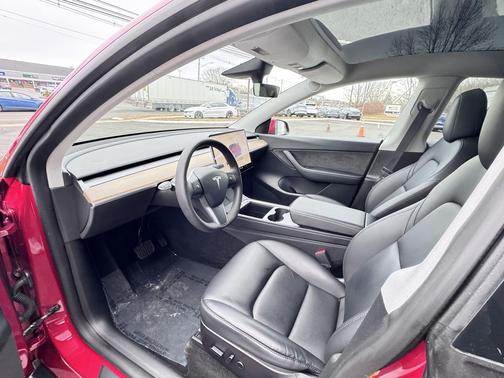 2022 Tesla Model Y Long Range Dual Motor All-Wheel Drive