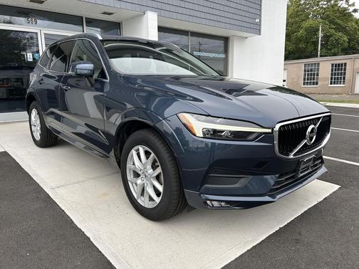 2021 Volvo XC60 T5 Momentum