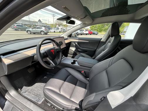 Gray 2023 Tesla Model 3 Standard Range
