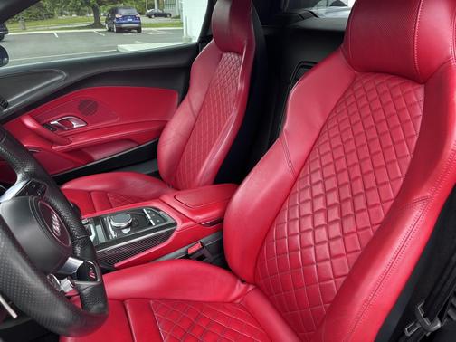 Daytona Gray Pearl Effect/Black Roof 2018 Audi R8 5.2 V10 plus