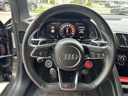 Daytona Gray Pearl Effect/Black Roof 2018 Audi R8 5.2 V10 plus