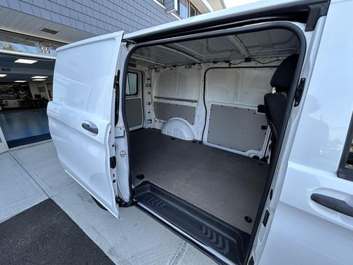 2017 Mercedes-Benz Metris Base