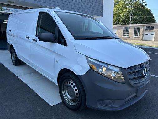 2017 Mercedes-Benz Metris Base