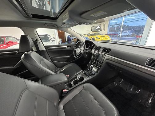 2016 Volkswagen Passat 1.8T SE