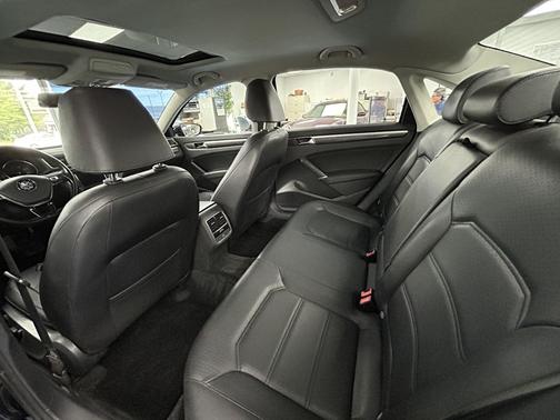 2016 Volkswagen Passat 1.8T SE