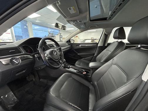 2016 Volkswagen Passat 1.8T SE