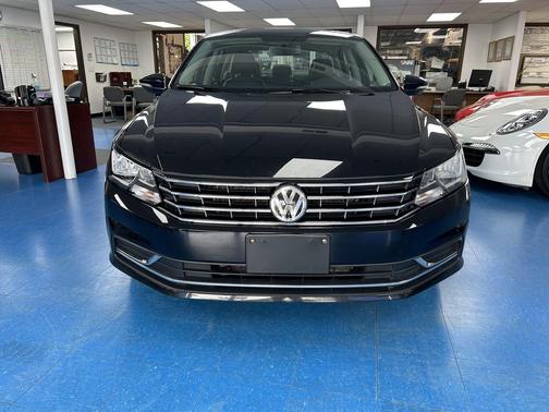 2016 Volkswagen Passat 1.8T SE