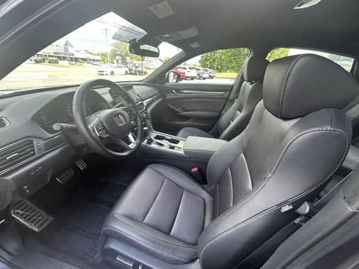 Platinum White Pearl 2020 Honda Accord Sport 1.5T