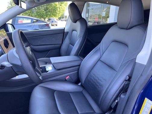 Deep Blue Metallic 2022 Tesla Model Y Long Range Dual Motor All-Wheel Drive