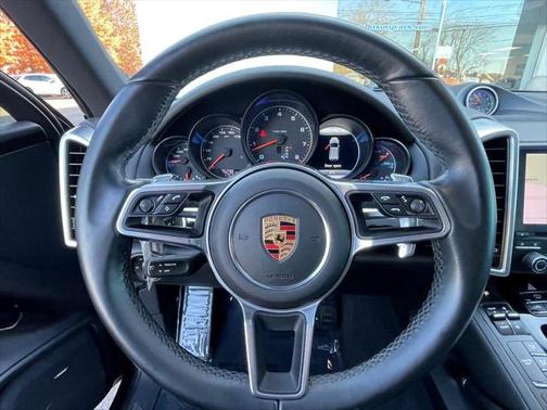 2017 Porsche Cayenne Platinum Edition