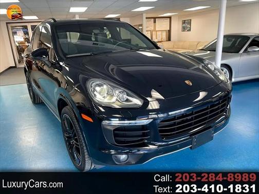 2017 Porsche Cayenne Platinum Edition