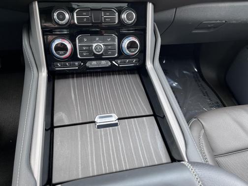 Midnight Blue Metallic 2024 GMC Yukon Denali