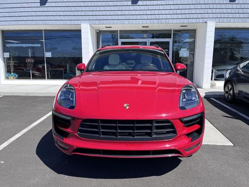 Carmine Red 2018 Porsche Macan Macan GTS