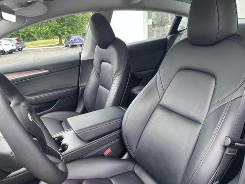 White 2023 Tesla Model 3 Standard Range