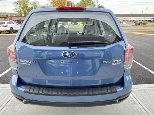 2017 Subaru Forester 2.5i