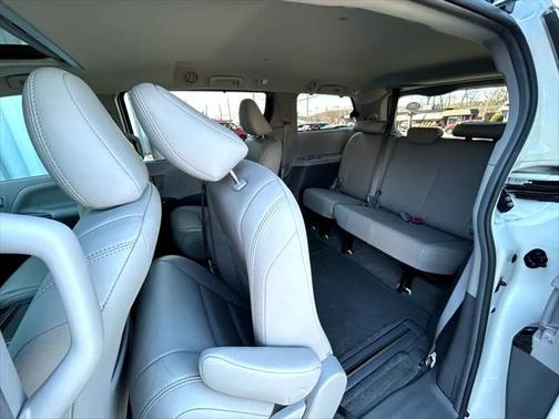 2016 Toyota Sienna XLE Premium