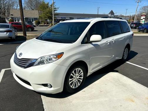 2016 Toyota Sienna XLE Premium