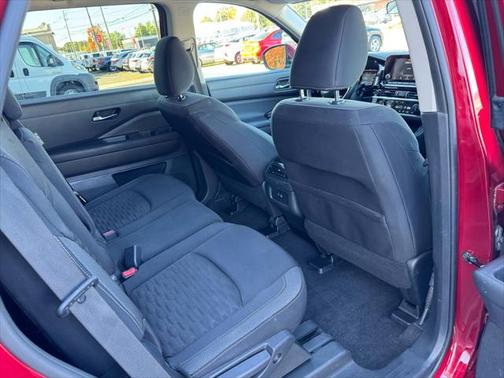 2022 Nissan Pathfinder SV 4WD