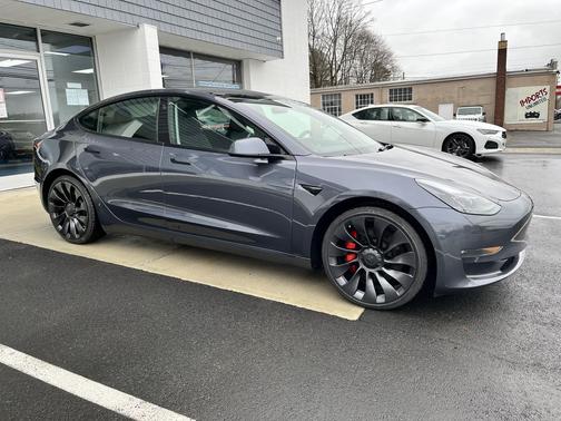 2023 Tesla Model 3 Performance
