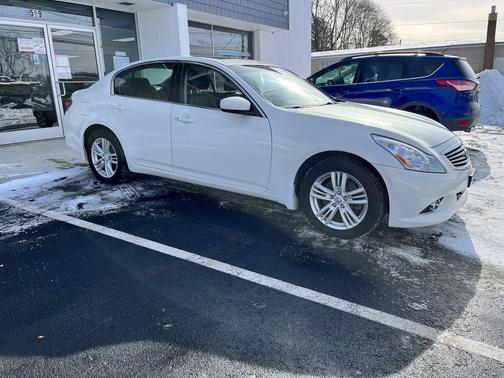 2011 INFINITI G37x Base
