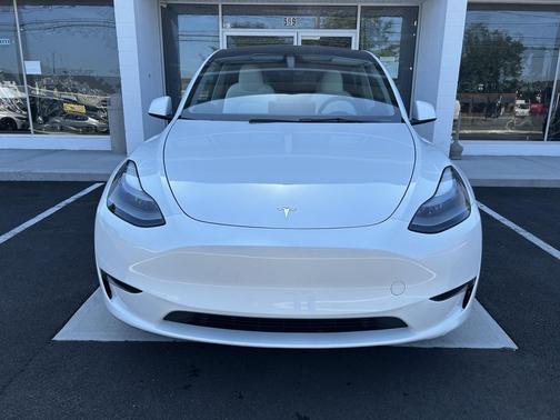 White 2023 Tesla Model Y Long Range AWD