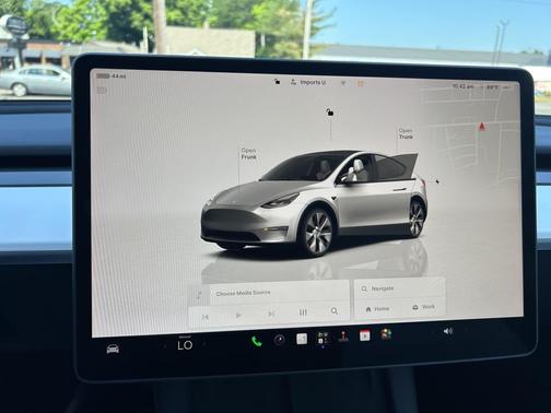 White 2023 Tesla Model Y Long Range AWD