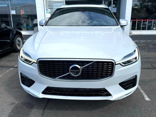 2019 Volvo XC60 T5 R-Design