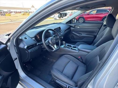 2022 Nissan Altima S FWD