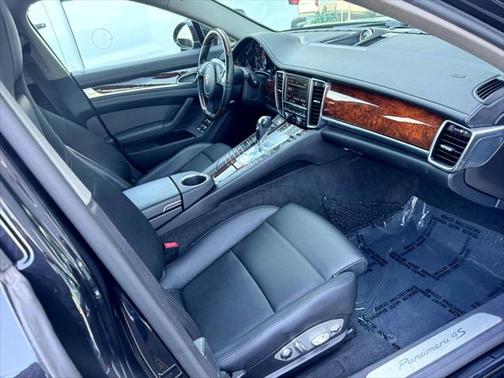2012 Porsche Panamera 4S