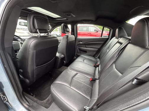 2012 Chrysler 200 Limited