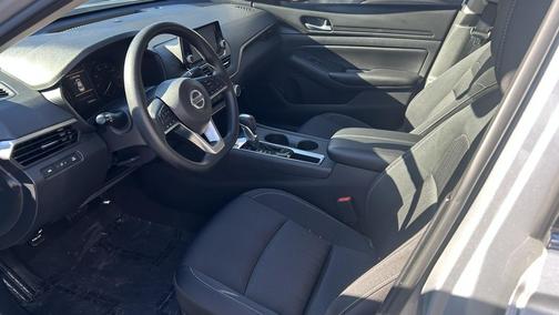 2022 Nissan Altima S FWD